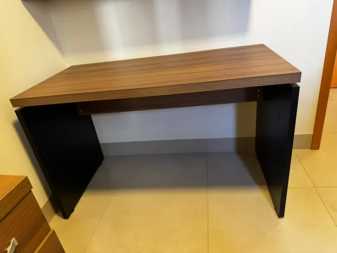 Mesa para escritório Pandin