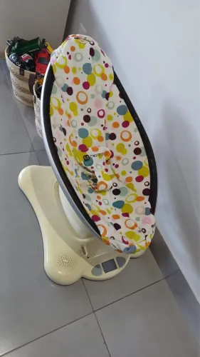 Cadeira de balanço automática mamaroo 4moms 2.0