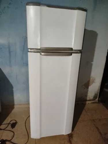 Geladeira Esmaltec 380 litros faço entrega