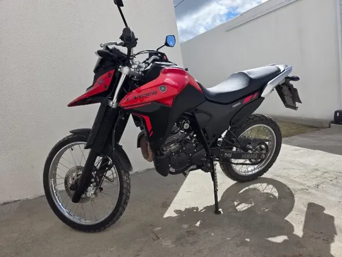 Lander XTZ 250 2025