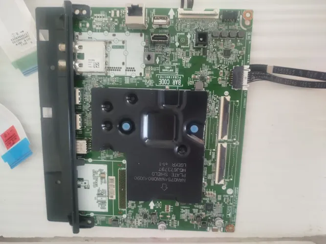 Vende-se uma placa de tv LG toda boa