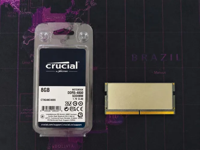 Memória RAM DDR5 8GB Crucial com dissipador