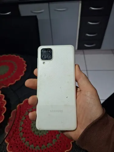 Samsung A12