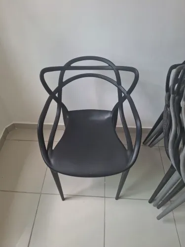 Cadeiras novas