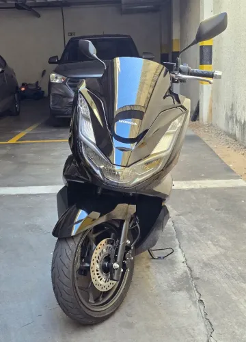 Honda PCX DLX 2026 Preta - Apenas 311 km - Garantia de fábrica