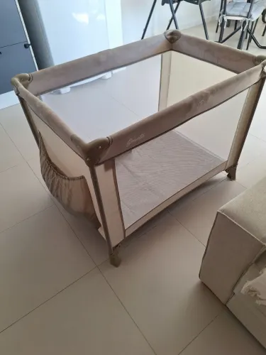 Berço portátil dois andares
