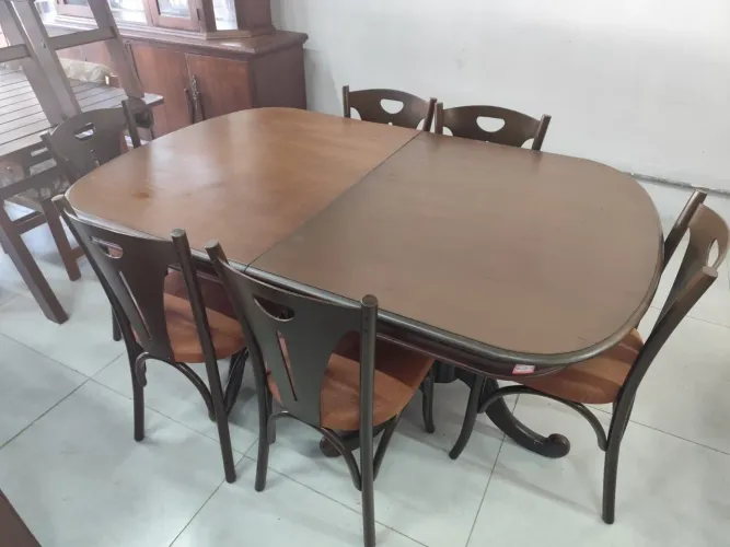 Mesa de Jantar Oval com Extensão + 6 Cadeiras - Estilo Moderno (Meados do Século XX)