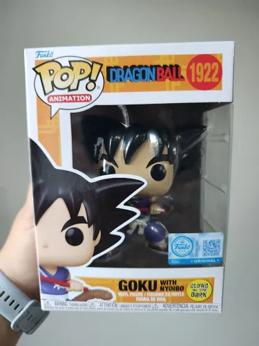 Funko Pop Goku with Nyoibo GLOW in The Dark 1922 Dragon Ball