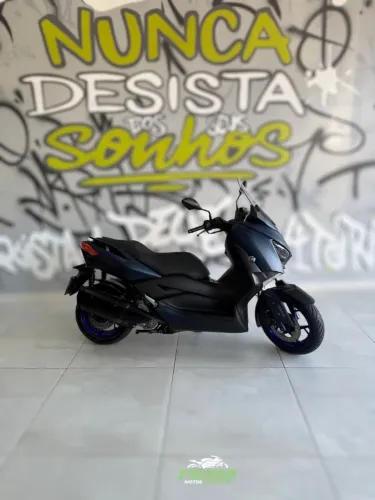 XMAX 250, 2024. ?