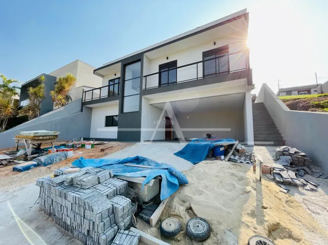 OPORTUNIDADE!! Linda casa no condomínio Villa real, em Bragança Paulista.