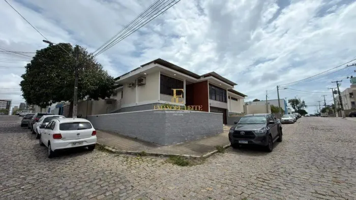Aluga-se Casa Comercial em Morro Branco - Natal/RN