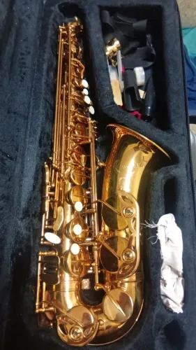 Saxofone alto condor