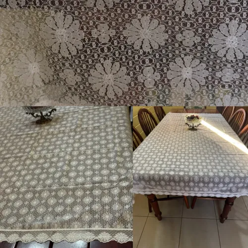 TOALHA DE MESA BRANCA C/FLORES. 1,83x1,46 cm
