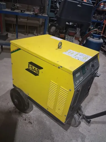 Retificadora máquina de solda Esab LHI425