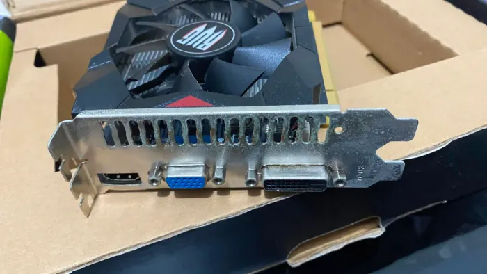 Placa de video Geforce 550 Ti 4g