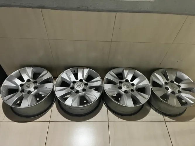 jogo de rodas aro 17 da hilux