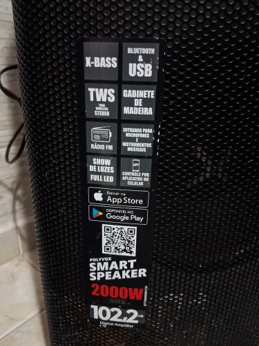 Vendo uma caixa de som da polyvox som alto Boa condição novo