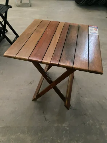 Vende se mesas pra bar e lanchonete 