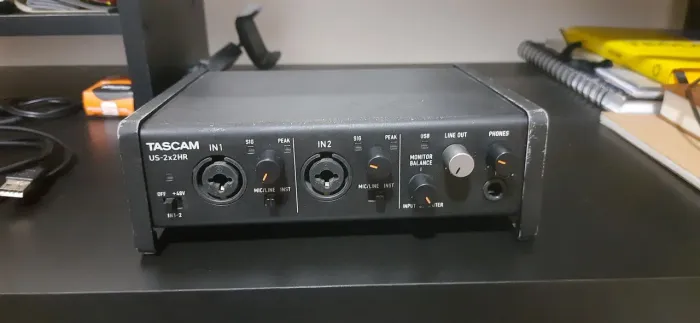Interface de Áudio Tascam Us-2x2HR