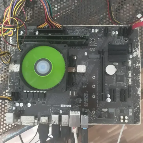 Kit gigabyte ryzem3 3200g 8giga