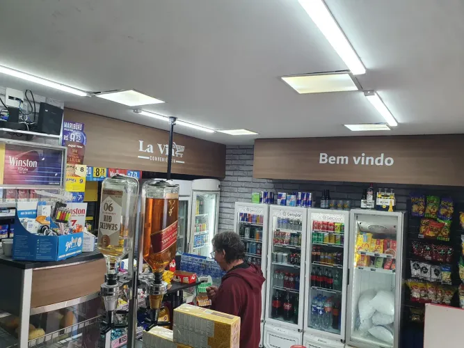 Loja de conveniência e Tabacaria