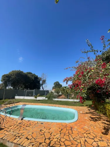 Linda chácara piscina campo casa churrasqueira toda gramada e murada