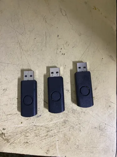 Pen driver 4gb novo