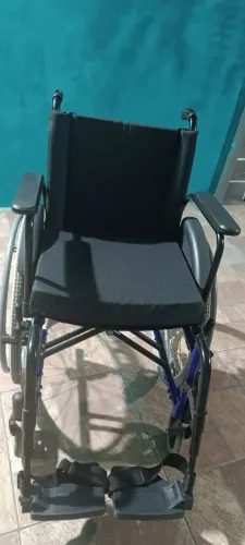 Cadeira de roda dobrável