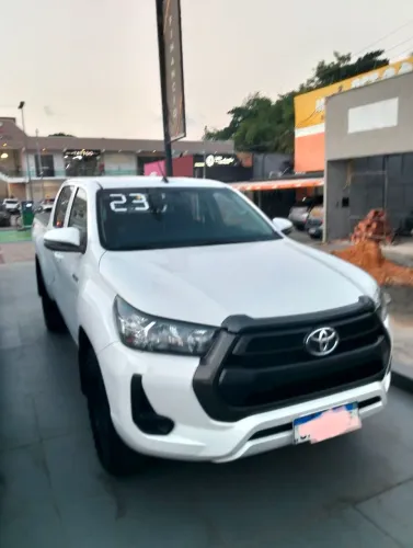 Toyota Hilux CD 4X4 2.8 Diesel Mec. 2023