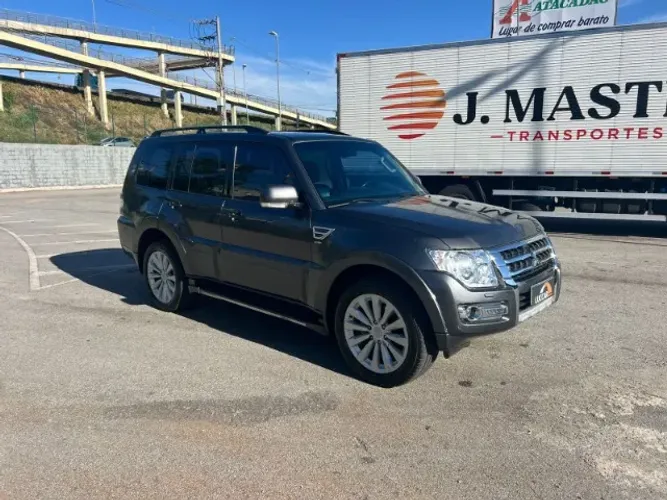 Mitsubishi Pajero HPE Full 3.2 4X4 T.i.dies. 5P AUT 2016