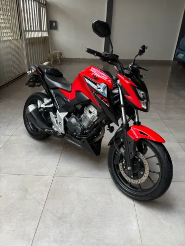 CB 300F 2024 ABS