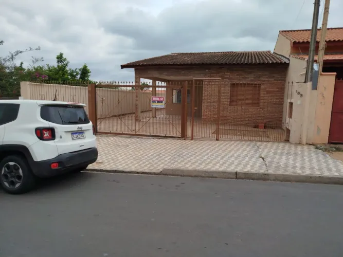 Casa para Venda em Araçoiaba da Serra, 4 dormitórios, 2 suítes, 3 banheiros, 2 vagas