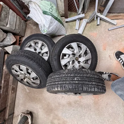 Só as Rodas 14 furacão 4x108 estava C3 peogeout