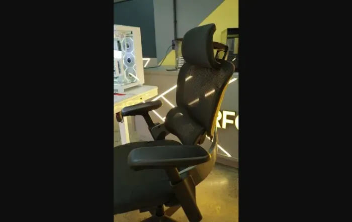 Cadeira Ergonômica Elements Calira