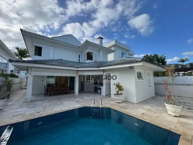 Casa a venda no condomínio Hanga Roa