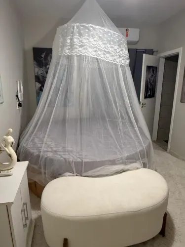 Cama de casal, trabalho artesanal compreta nova.