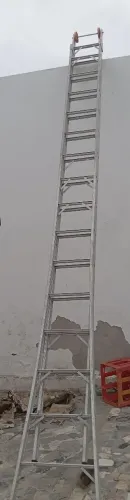 Escada de alumínio de dois lados
