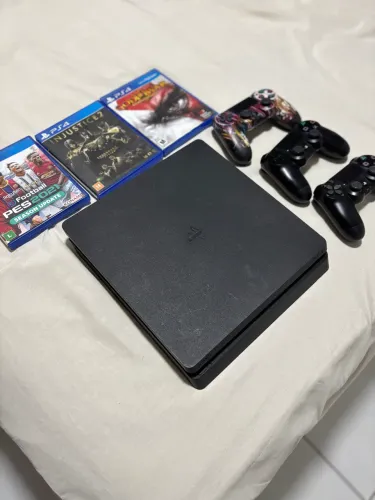Ps4 slim em ótimo estado!