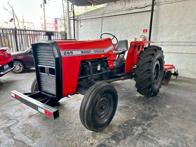 Trator Massey Ferguson 265 