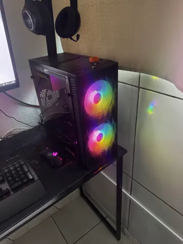 Placa de vídeo gt 730, gabinete jester v2 , fonte 500w plus bronze