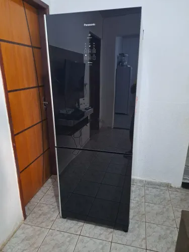 Geladeira Panasonic fros fre inverso Black portas de vidro 