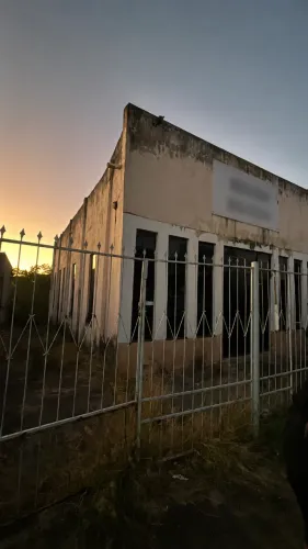 VENDE-SE IMÓVEL 160 M²