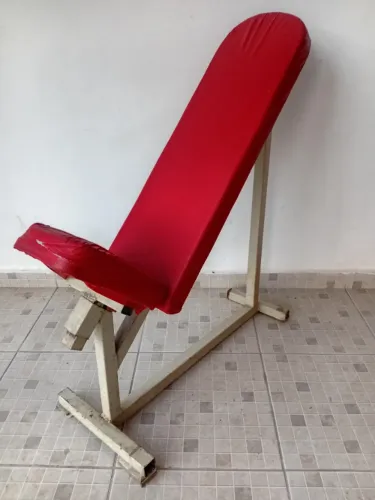 Banco inclinado Fixo para musculação 