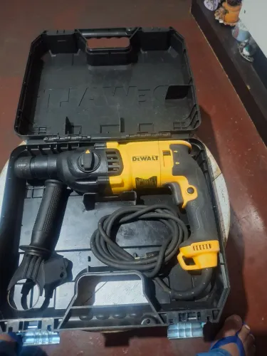 Martelete rompedor dewalt 800W 220v