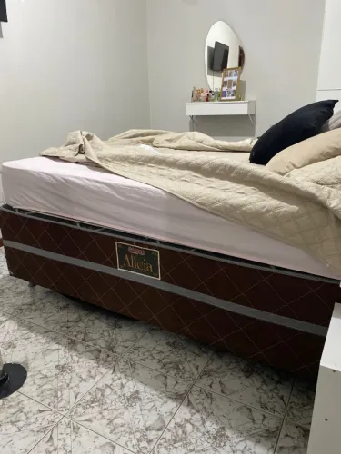 Cama QUEEN COMPLETA super confortável!