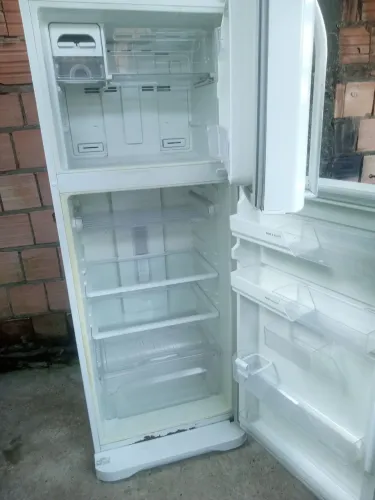 Geladeira frosfre 
