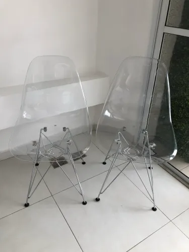 OPORTUNIDADE!!! 2 Cadeiras semi novas 187,00