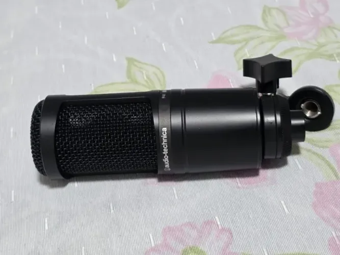 Microfone Áudio Technica At2020 Condensador