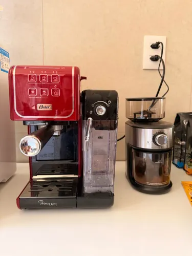 Cafeteira Oster Prima Latte Touch + Moedor Elétrico