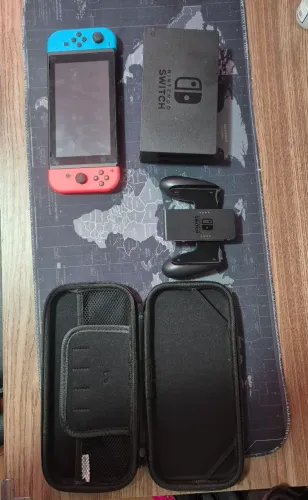 Nintendo Switch 1 + 4 jogos 